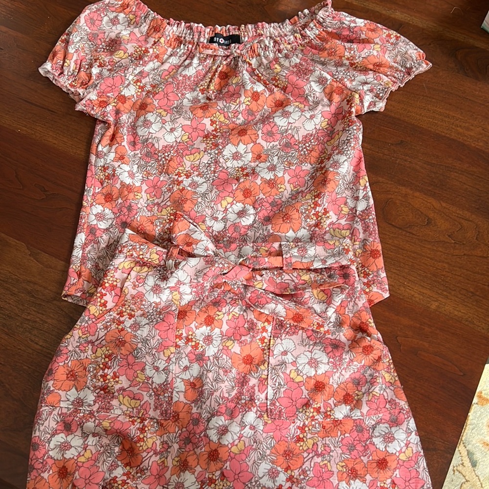 Girl’s Flower skirt and matching blouse.